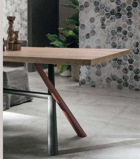mobili modello tudor sme